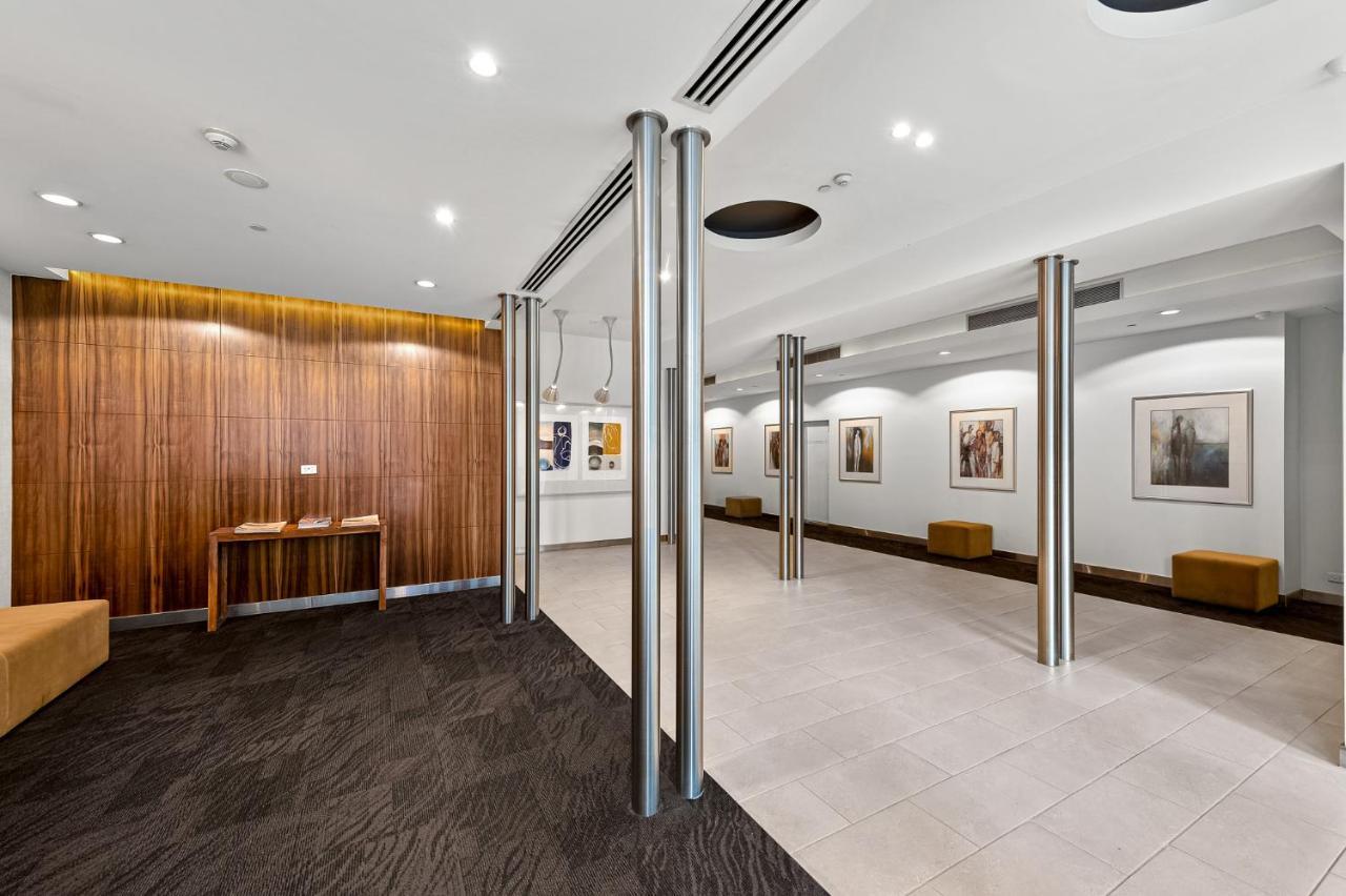 Exclusive Stays - The Summit Melbourne Exterior photo